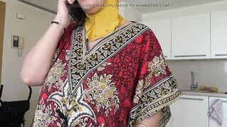 Beurette arabe a la chatte chaude poilue se fait defoncer par son boss britanique